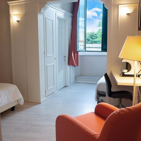 Hotel Ariston Livourne Extérieur photo
